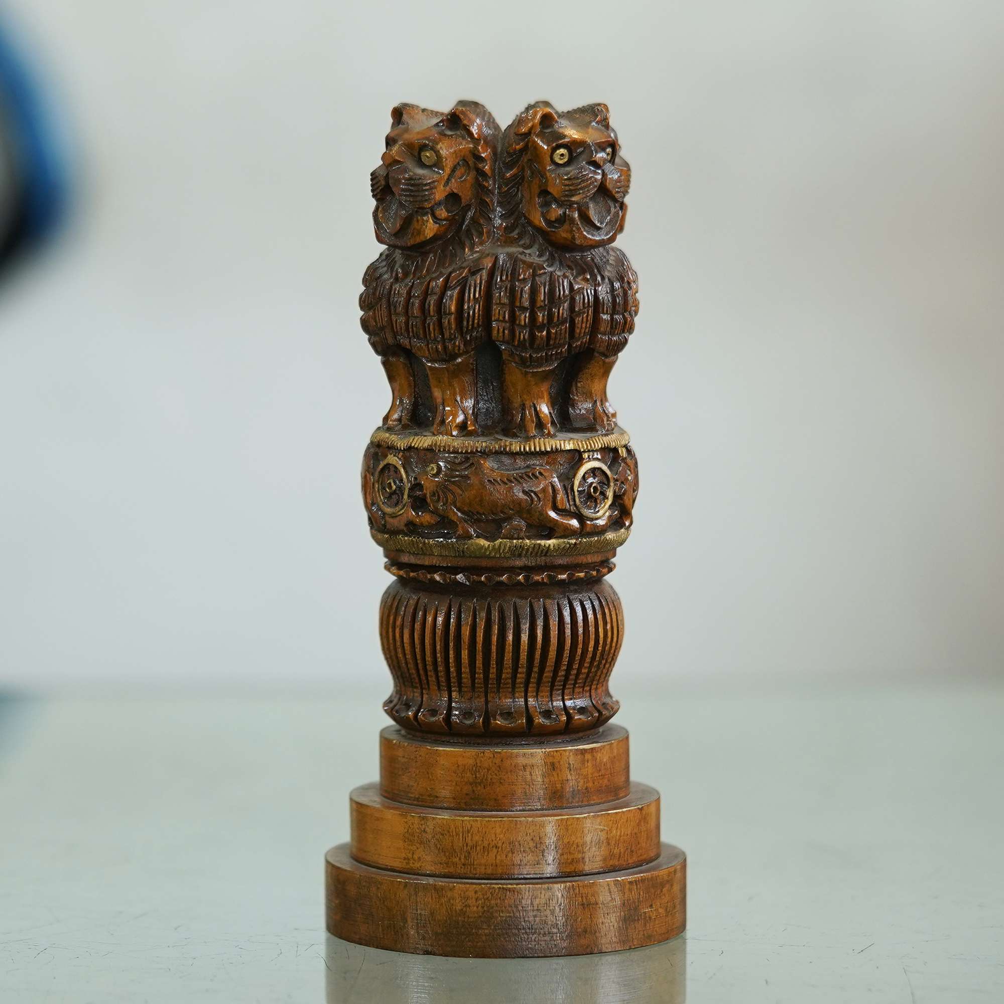 Handcrafted Wooden Ashoka Pillar Replica: Symbol of Indian Heritage - Image 2